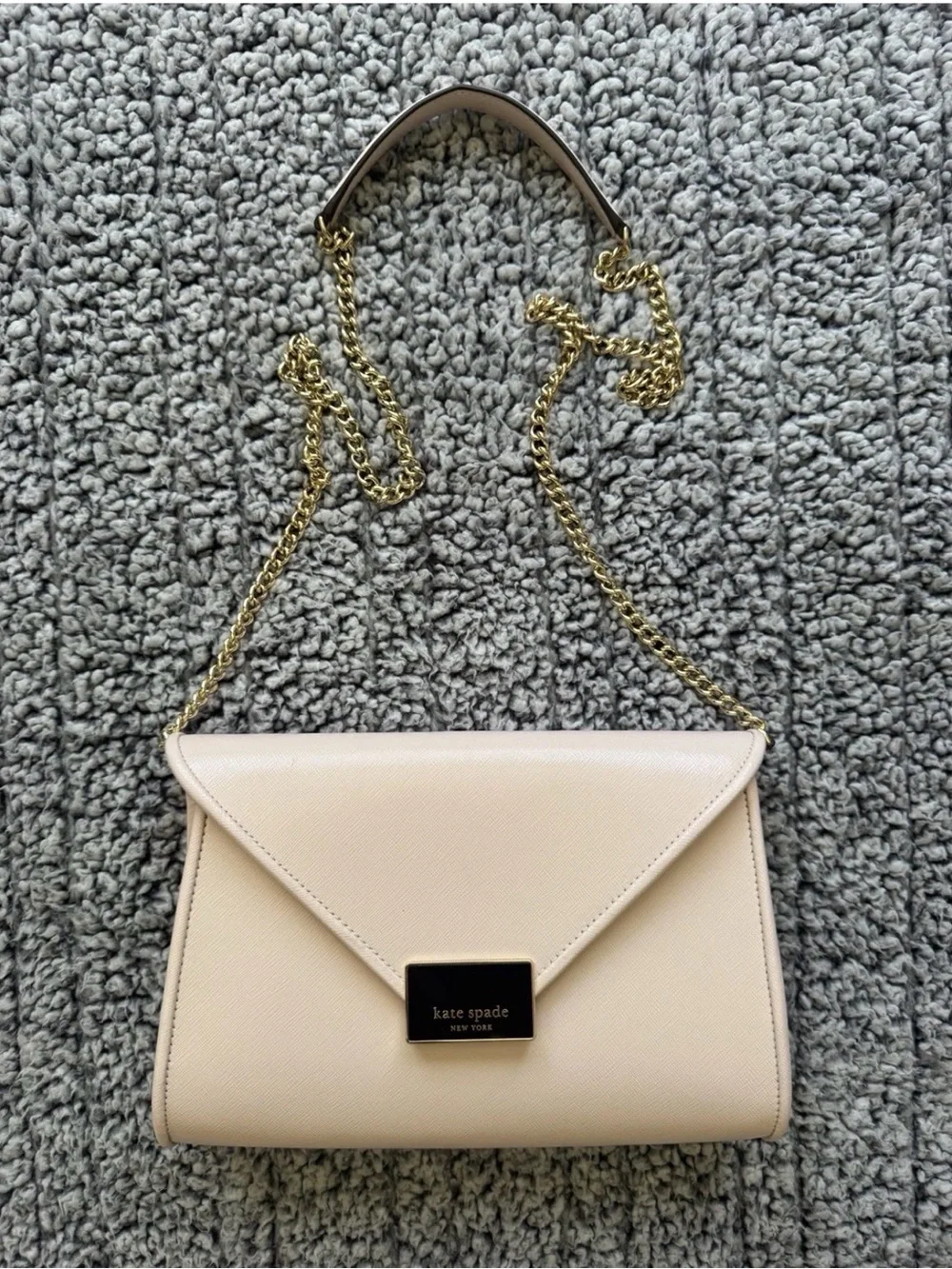 Kate Spade New York Anna Medium Envelope Leather Convertible Clutch Parchment EC